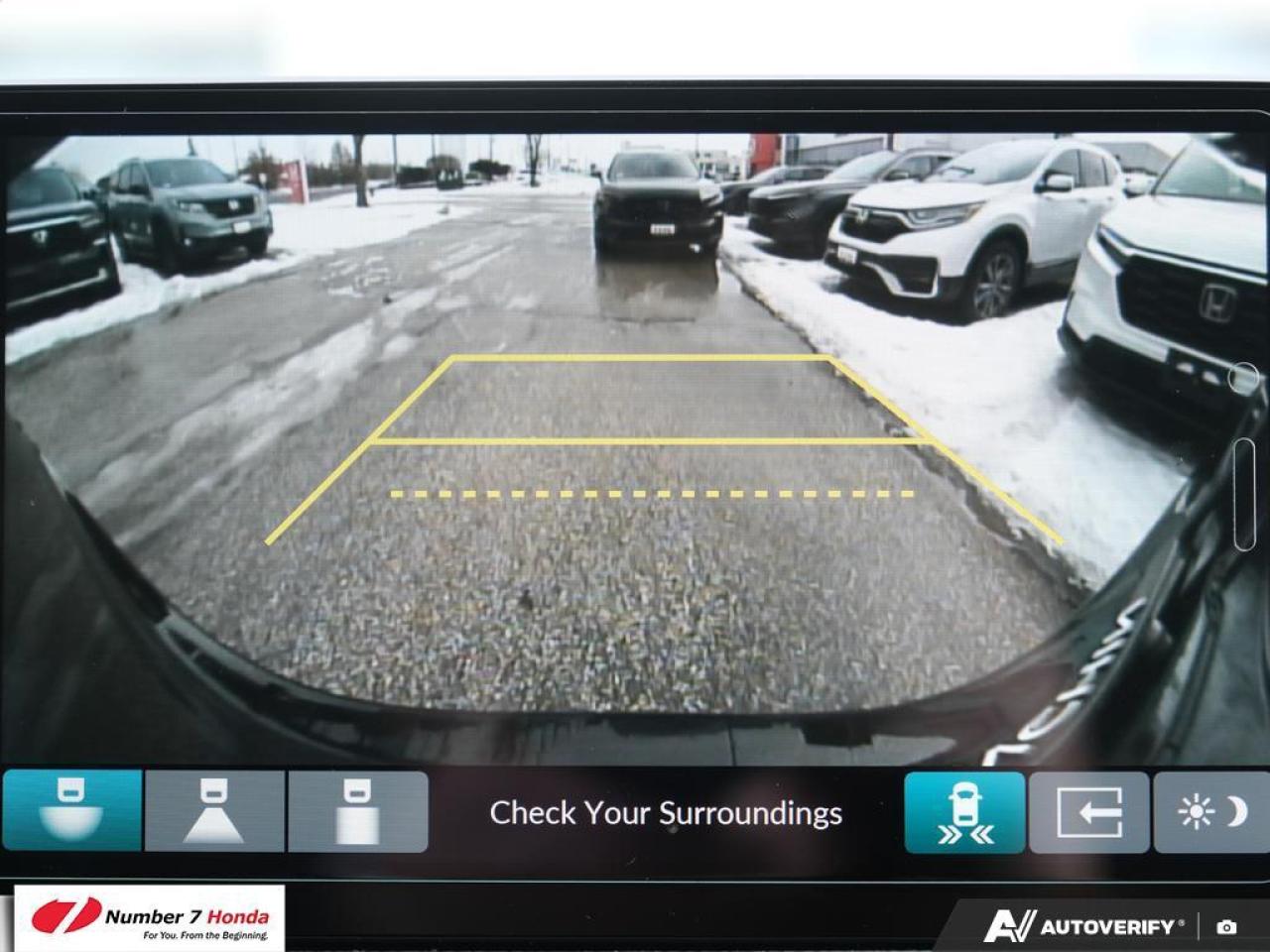 2023 Honda CR-V Hybrid Touring *NO REPORTED ACCIDENTS*ONE OWNER Photo