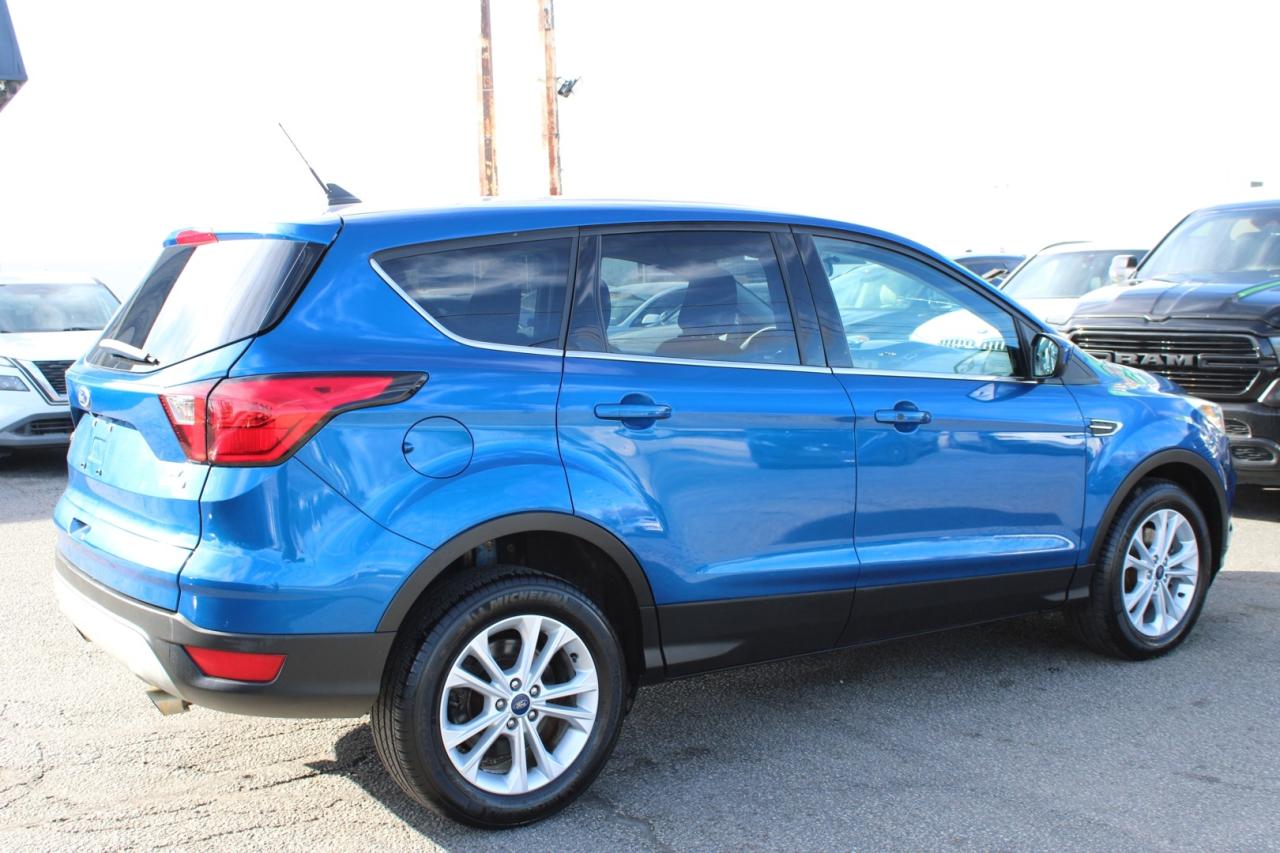2019 Ford Escape SE 4WD   NO ACCIDENT   CLEAN CARFAX Photo
