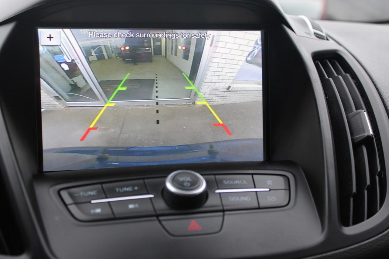 2019 Ford Escape SE 4WD   NO ACCIDENT   CLEAN CARFAX Photo