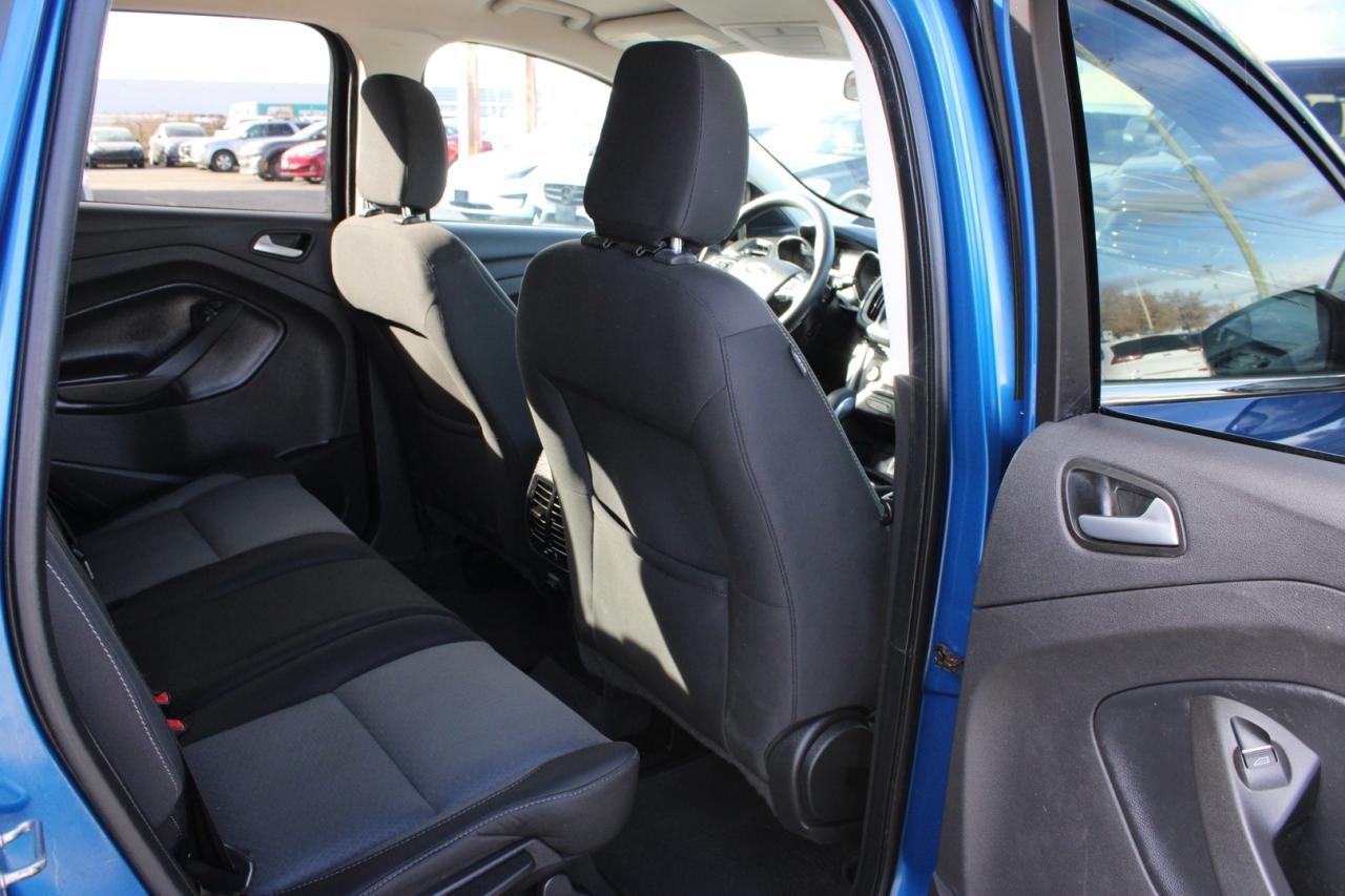 2019 Ford Escape SE 4WD   NO ACCIDENT   CLEAN CARFAX Photo