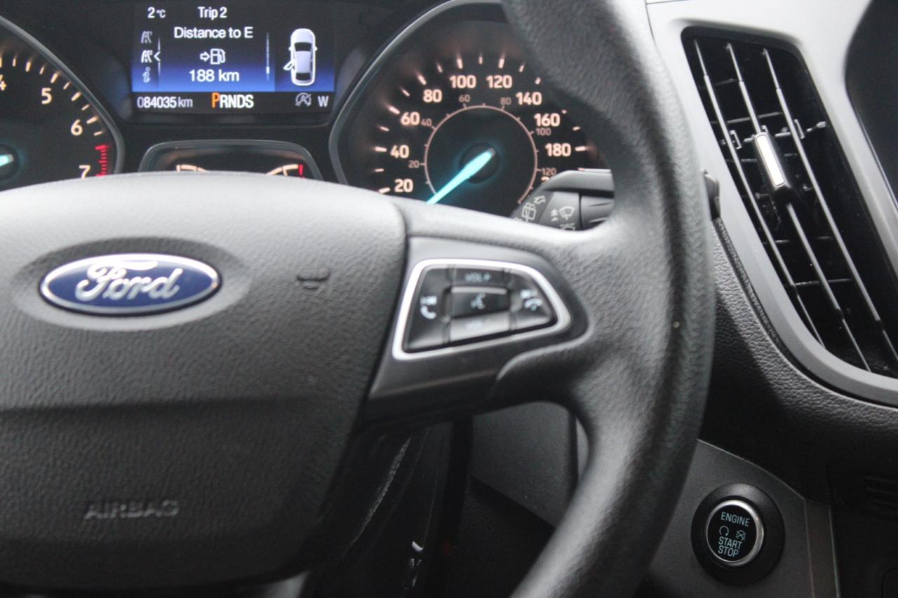 2019 Ford Escape SE 4WD   NO ACCIDENT   CLEAN CARFAX Photo