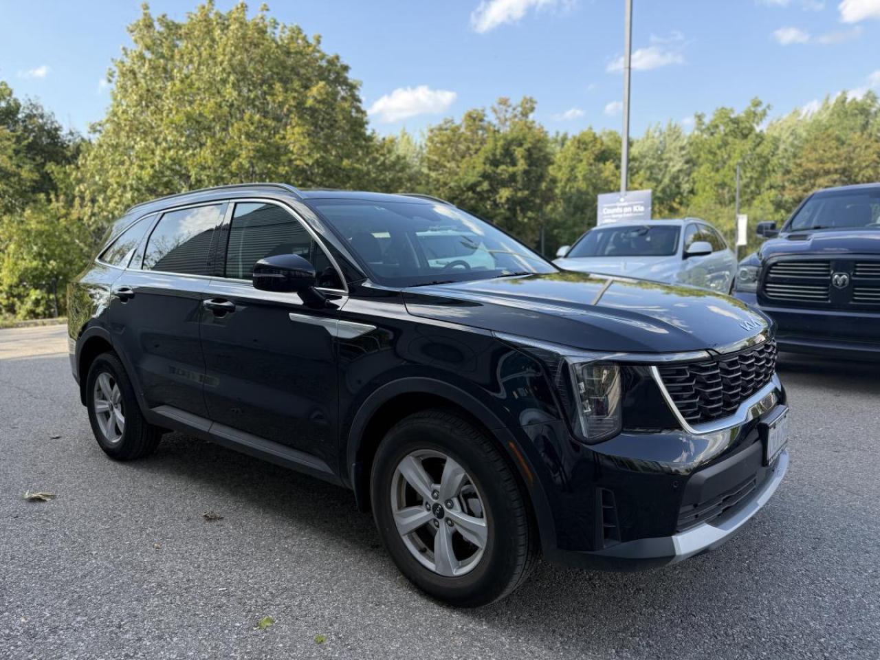 2023 Kia Sorento EX AWD Photo2