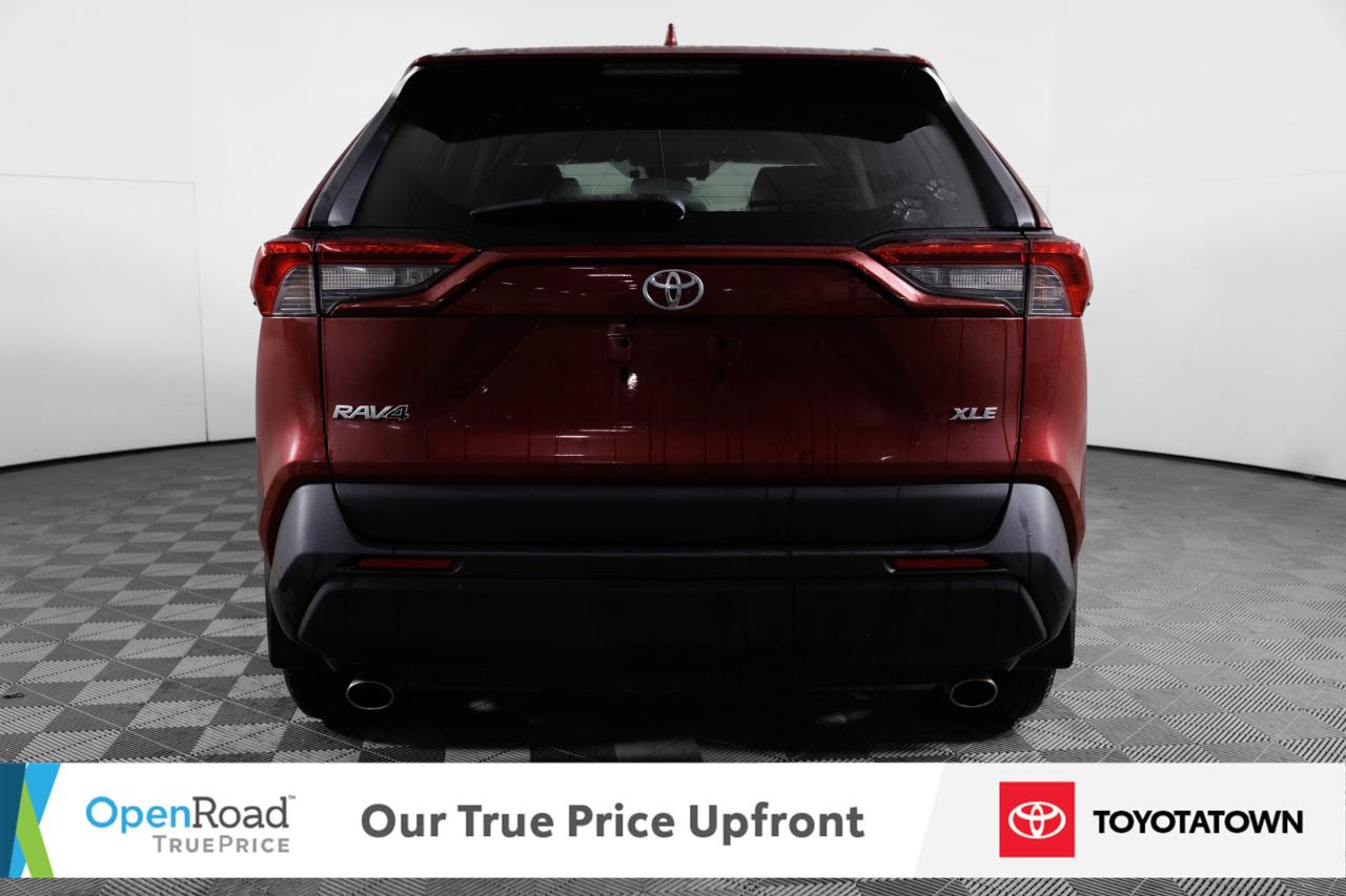 2020 Toyota RAV4 XLE! ACCIDENT FREE! ELIGIBLE FOR OPEN ROAD LEASING Photo