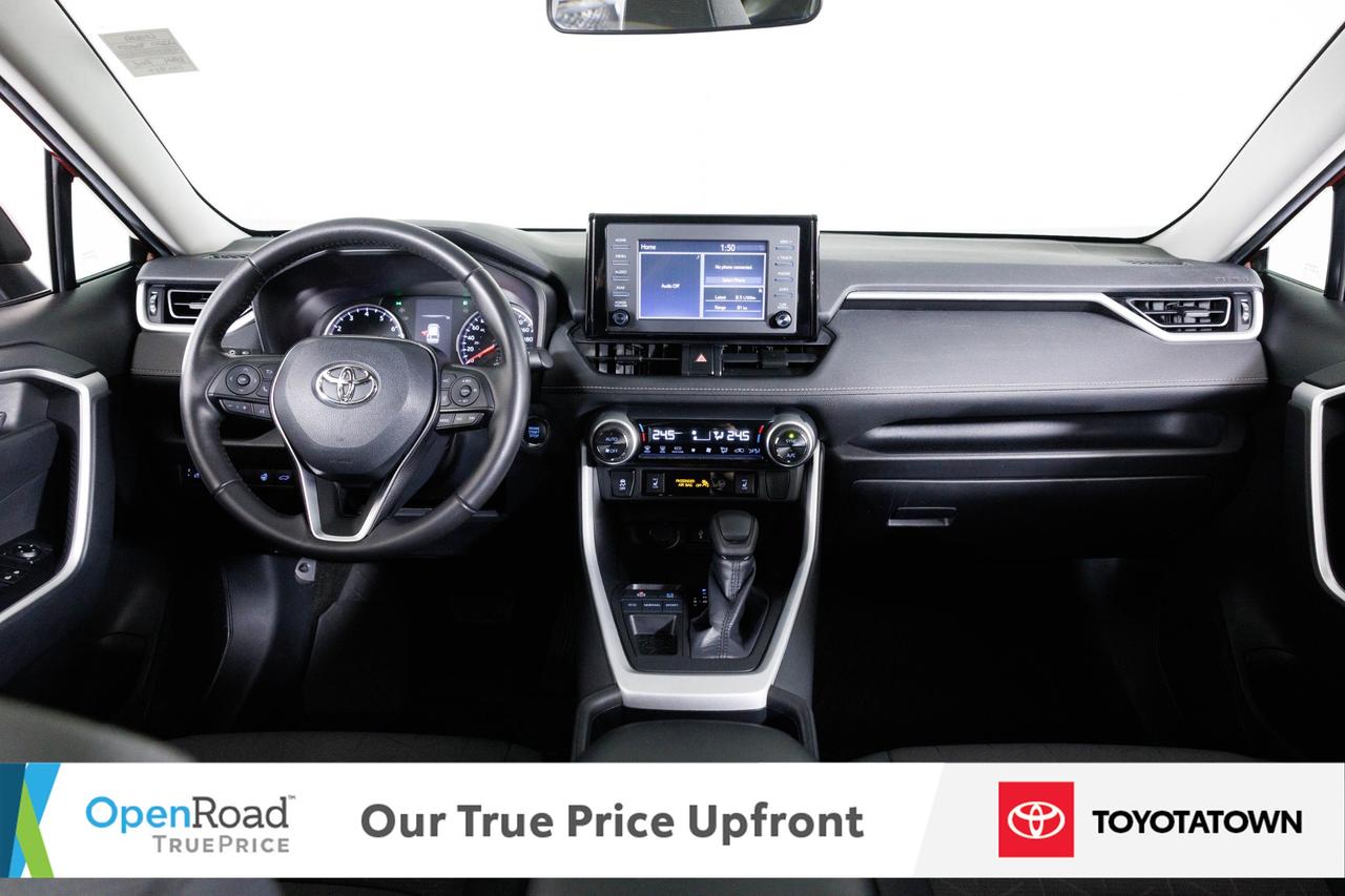 2020 Toyota RAV4 XLE! ACCIDENT FREE! ELIGIBLE FOR OPEN ROAD LEASING Photo