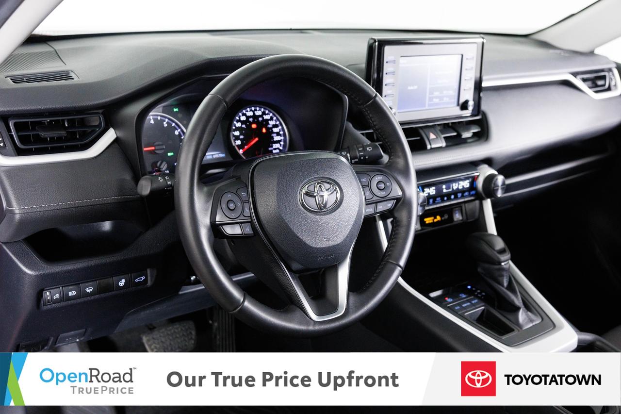 2020 Toyota RAV4 XLE! ACCIDENT FREE! ELIGIBLE FOR OPEN ROAD LEASING Photo