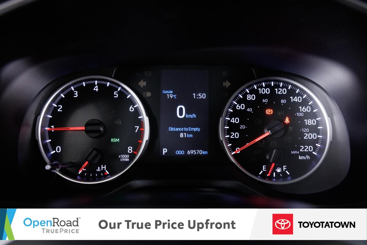 2020 Toyota RAV4 XLE! ACCIDENT FREE! ELIGIBLE FOR OPEN ROAD LEASING Photo