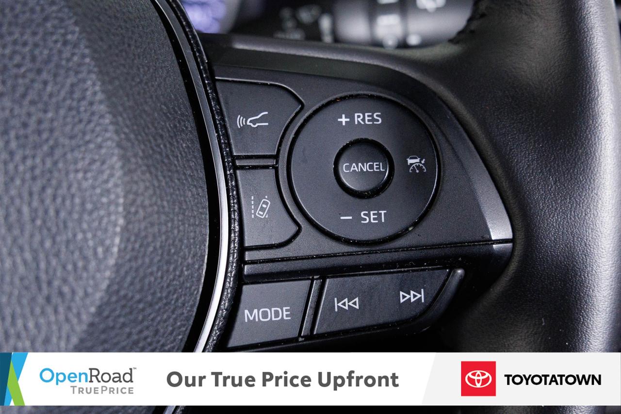 2020 Toyota RAV4 XLE! ACCIDENT FREE! ELIGIBLE FOR OPEN ROAD LEASING Photo