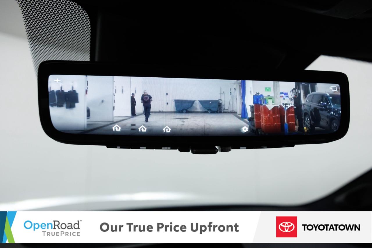 2025 Toyota Crown Signia LIMITED! ACCIDENT FREE! CERTIFIED PRE OWNED! ELIGI Photo