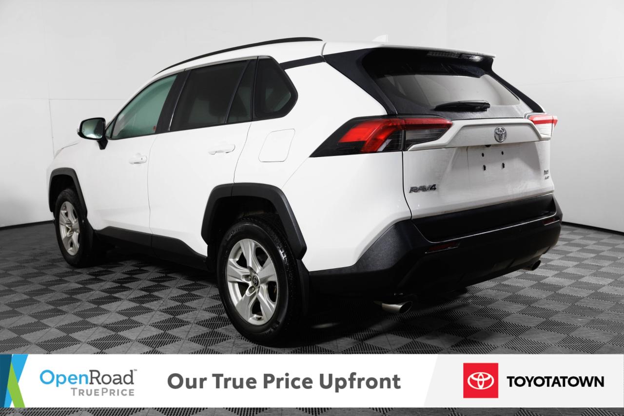 2021 Toyota RAV4 XLE! ACCIDENT FREE! ELIGIBLE FOR OPEN ROAD LEASING Photo