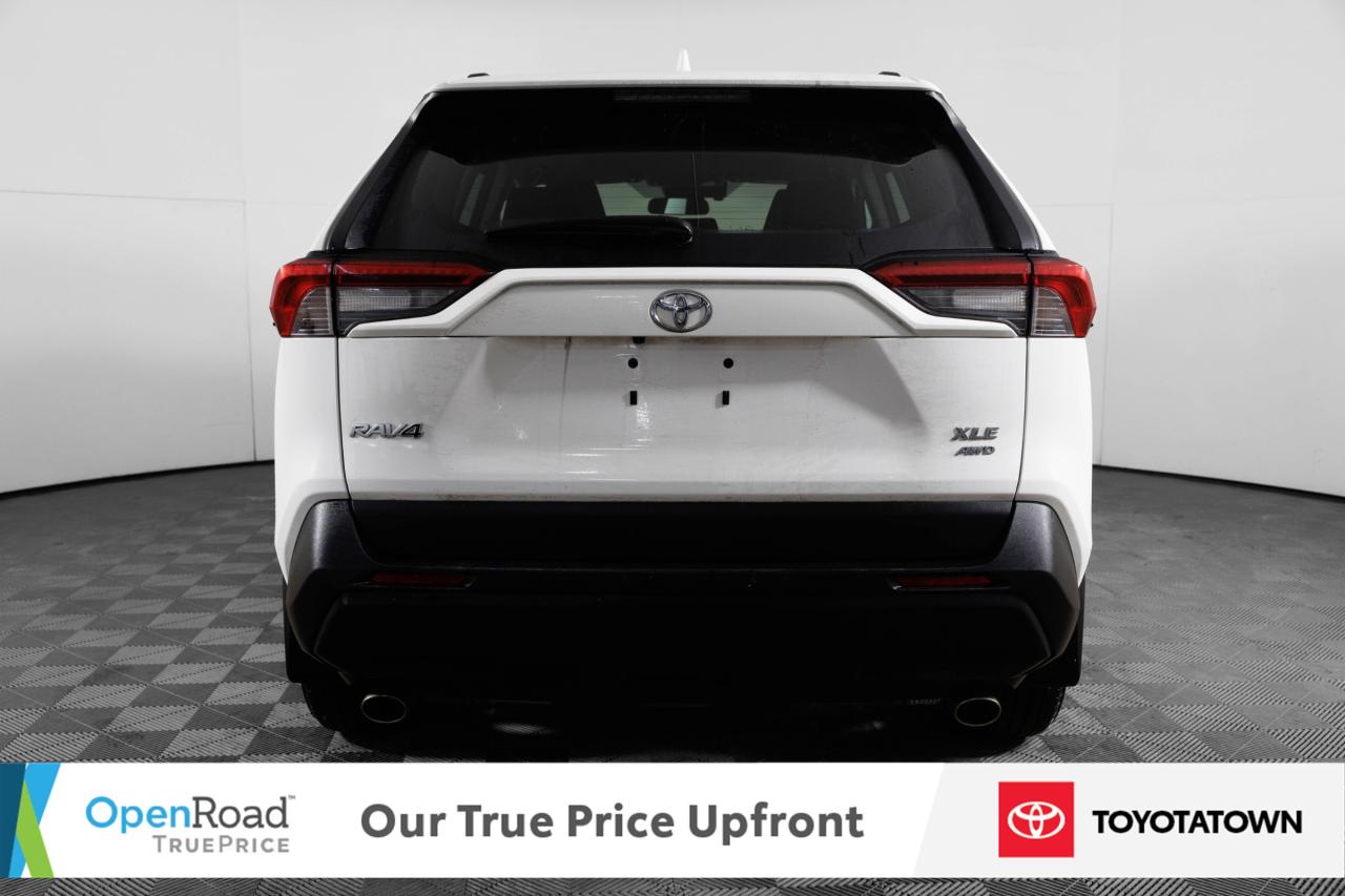 2021 Toyota RAV4 XLE! ACCIDENT FREE! ELIGIBLE FOR OPEN ROAD LEASING Photo