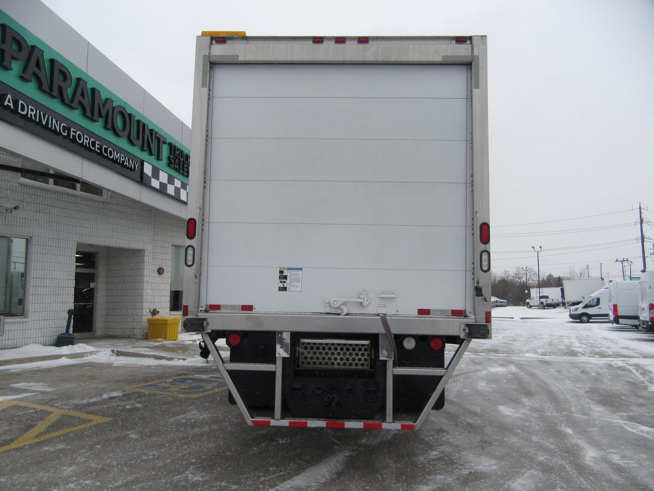 2018 International 4400 DIESEL TANDEM AXLE 26FT INSULATED MUD TRUCK Photo