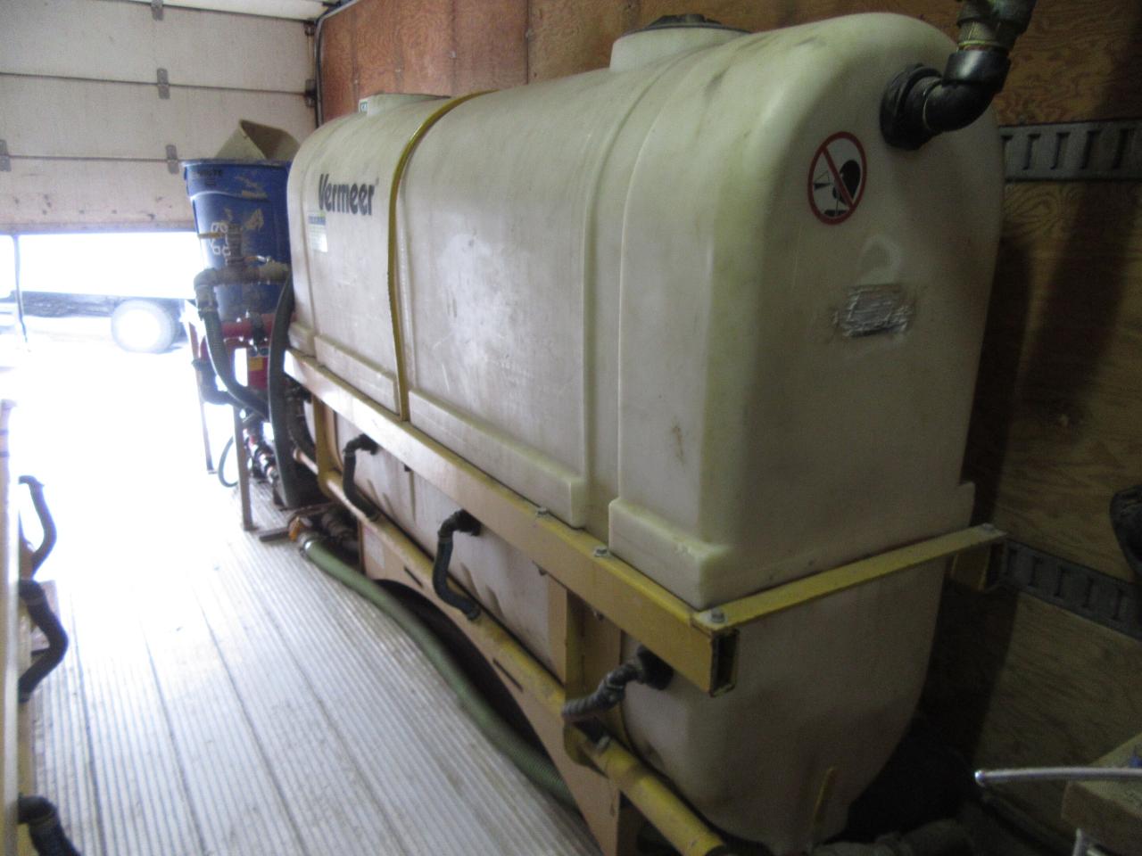 2018 International 4400 DIESEL TANDEM AXLE 26FT INSULATED MUD TRUCK Photo