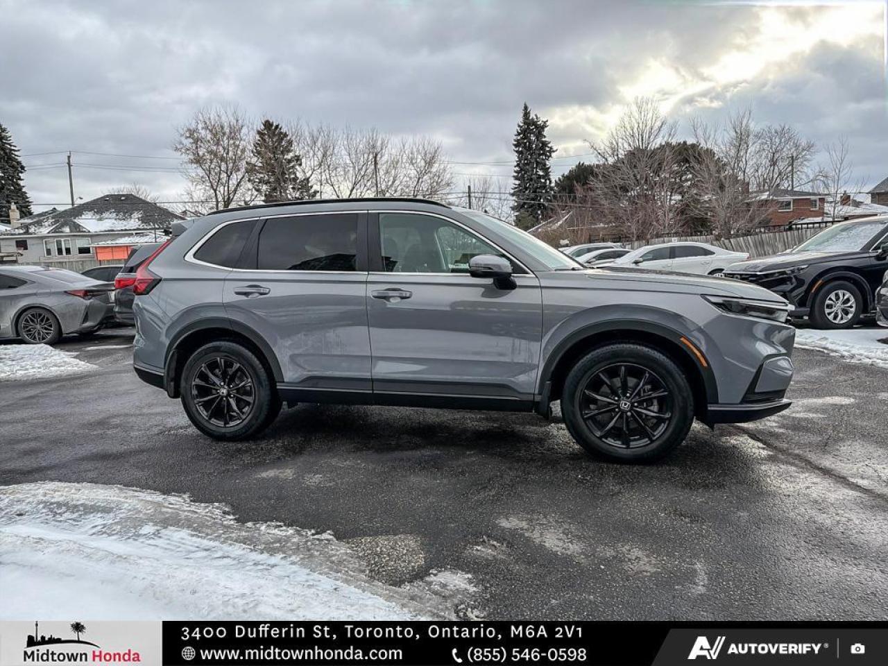 2024 Honda CR-V CLEAN CARFAX   LOW MILEAGE   WINTER READY Photo