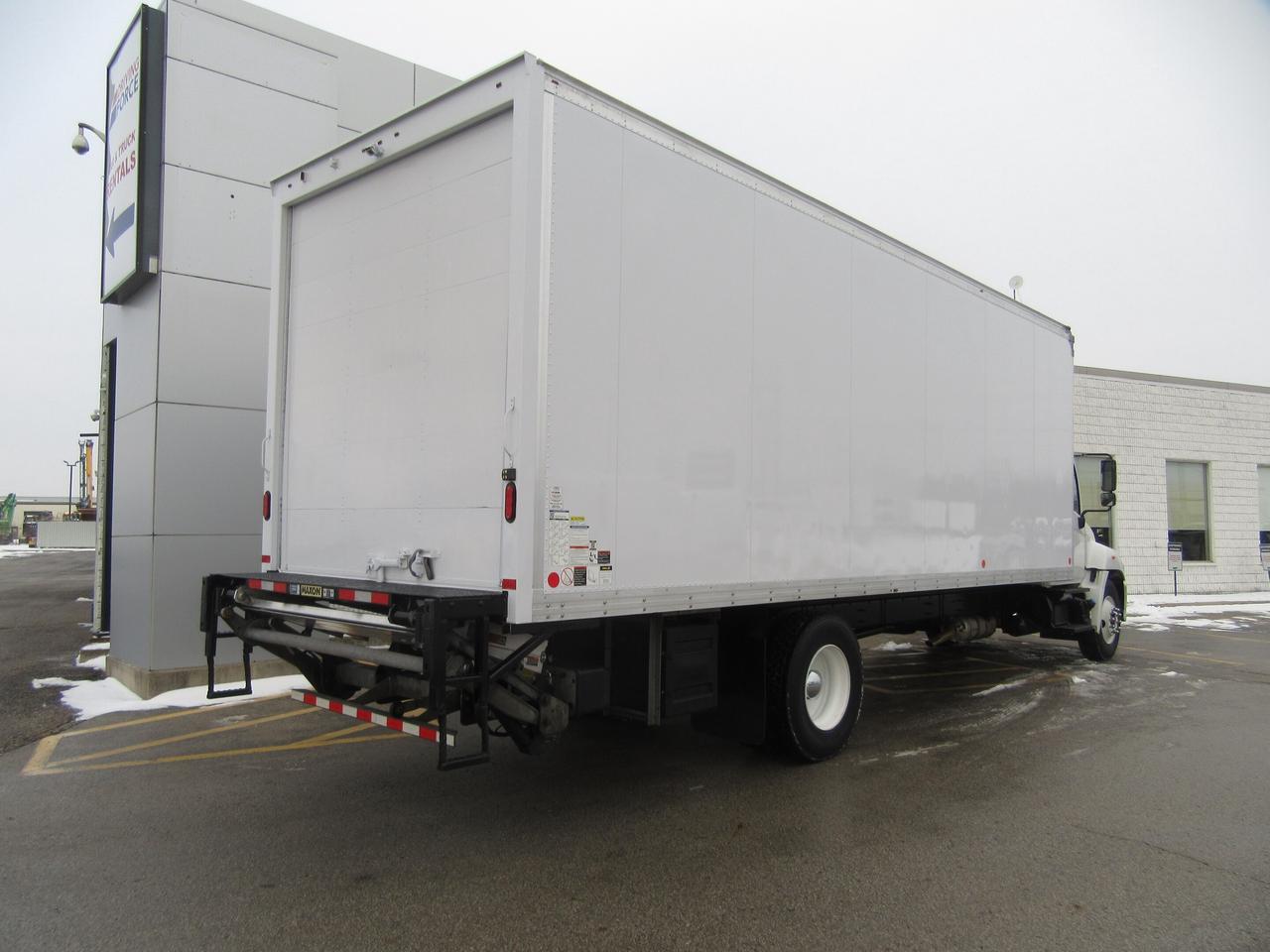 2023 Hino L7 WITH 26FT BOX LARGE ALUMINUM POWER LIFTGATE Photo