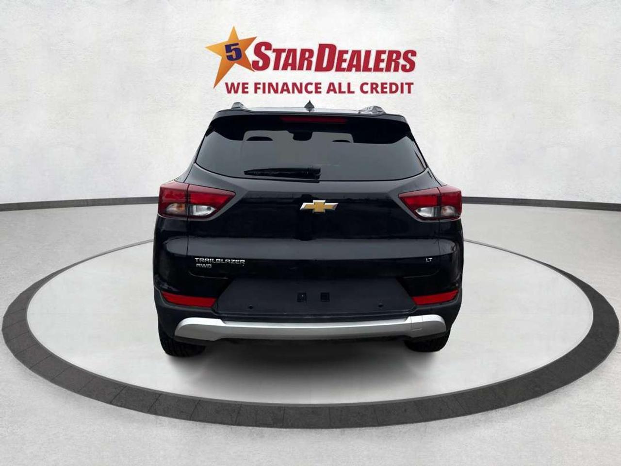 2024 Chevrolet TrailBlazer AWD  REMOTE START LOADED WE FINANCE ALL CREDT Photo