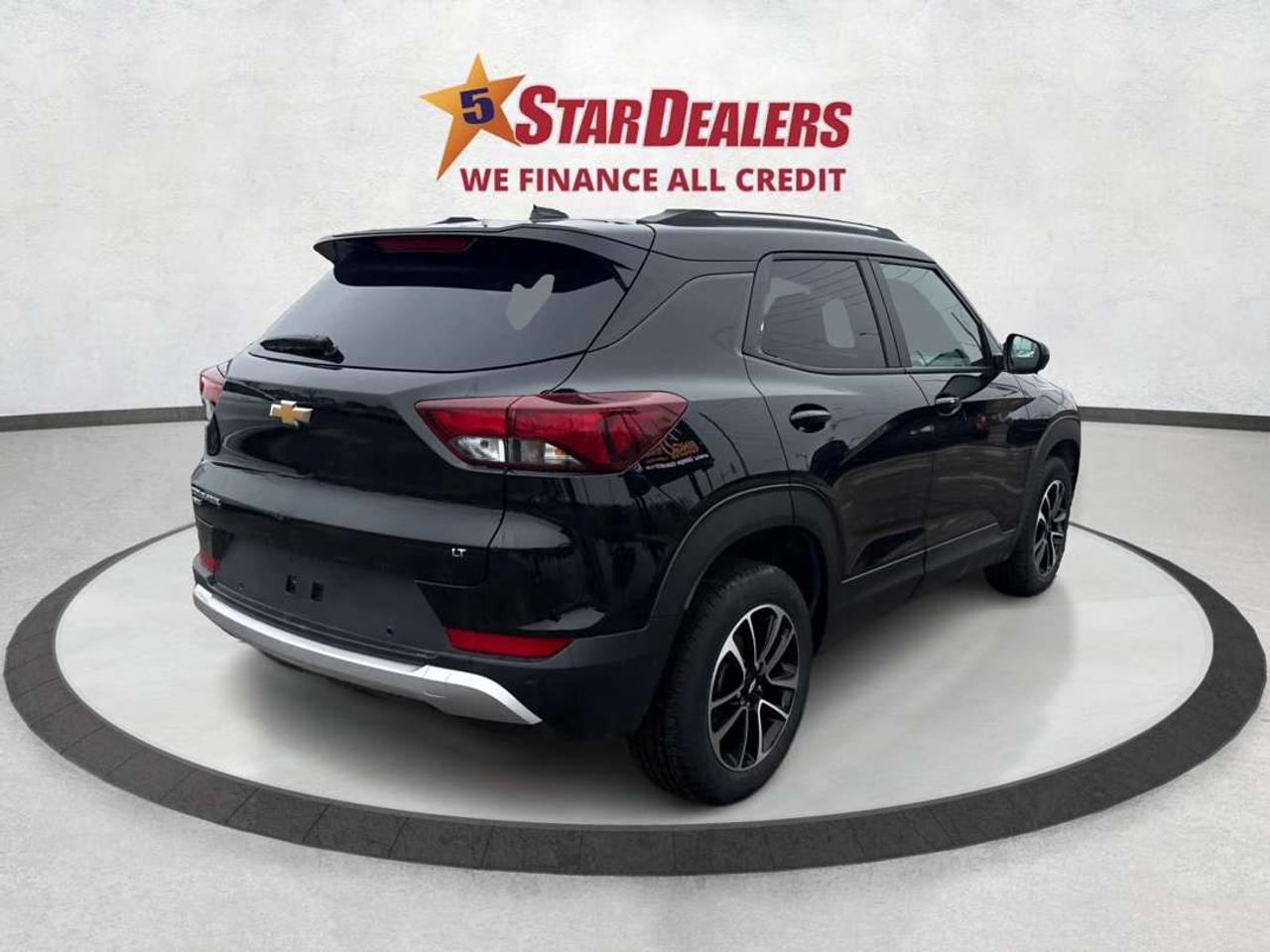 2024 Chevrolet TrailBlazer AWD  REMOTE START LOADED WE FINANCE ALL CREDT Photo