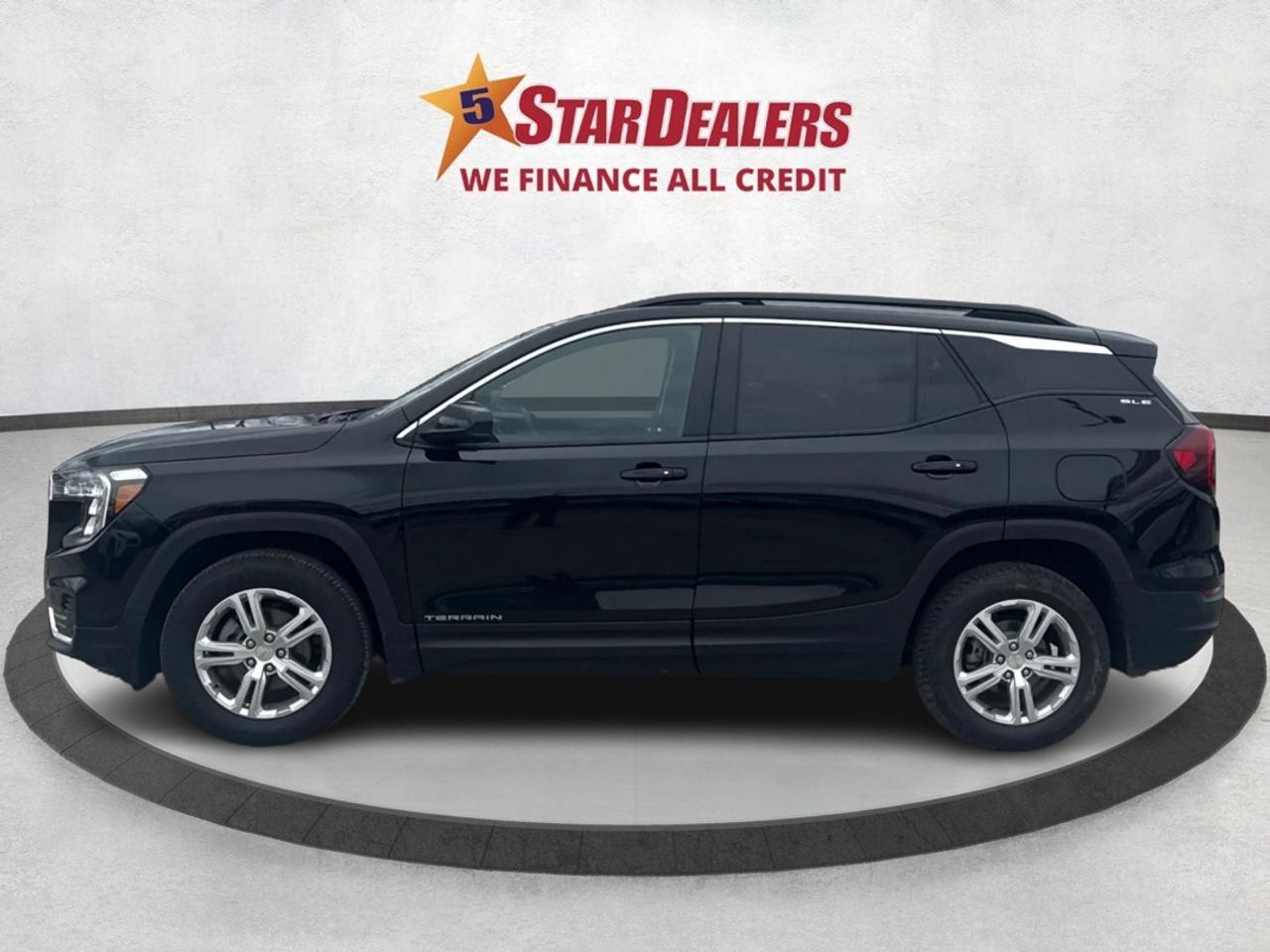 2024 GMC Terrain AWD HEATED SEATS REMOTE START WE FINANCE ALL CREDT Photo