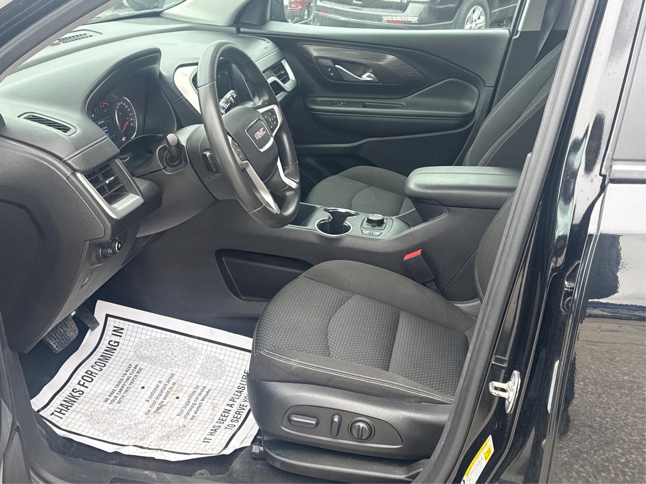 2024 GMC Terrain AWD HEATED SEATS REMOTE START WE FINANCE ALL CREDT Photo