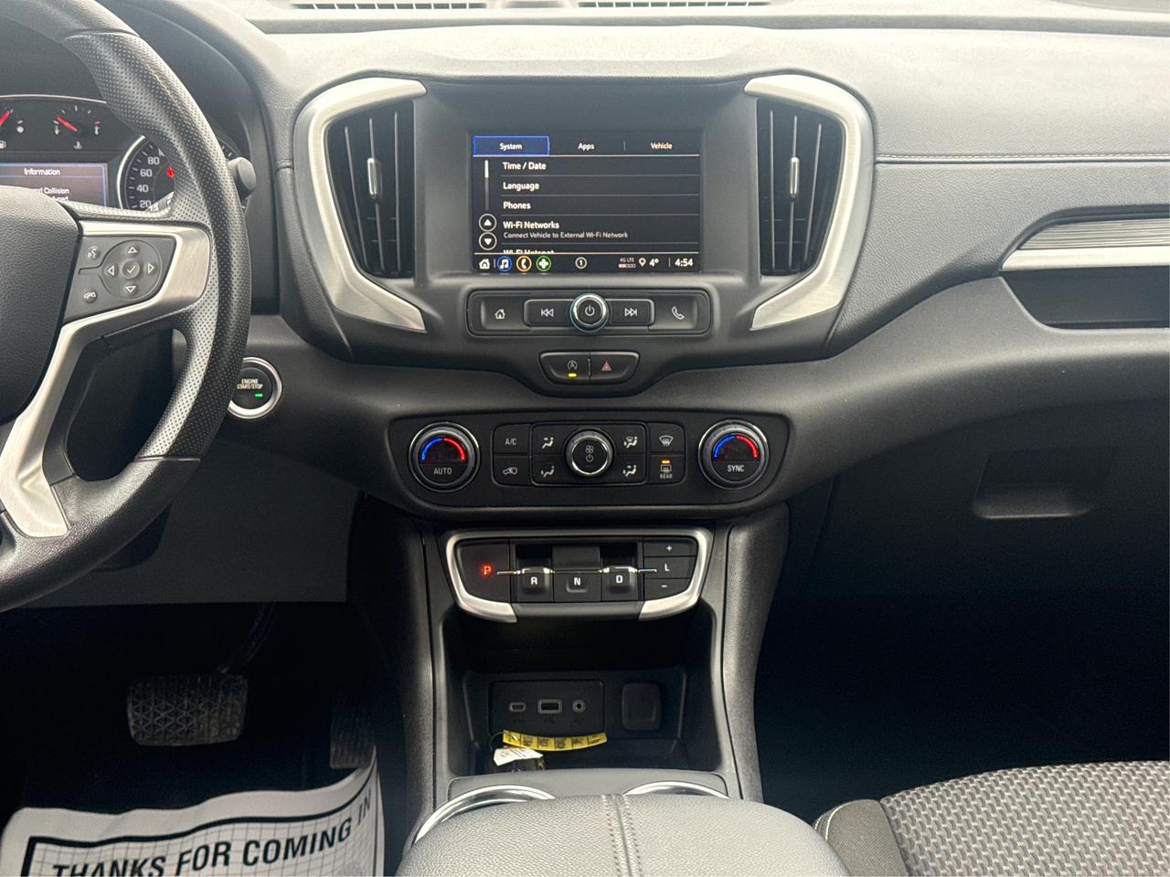 2024 GMC Terrain AWD HEATED SEATS REMOTE START WE FINANCE ALL CREDT Photo