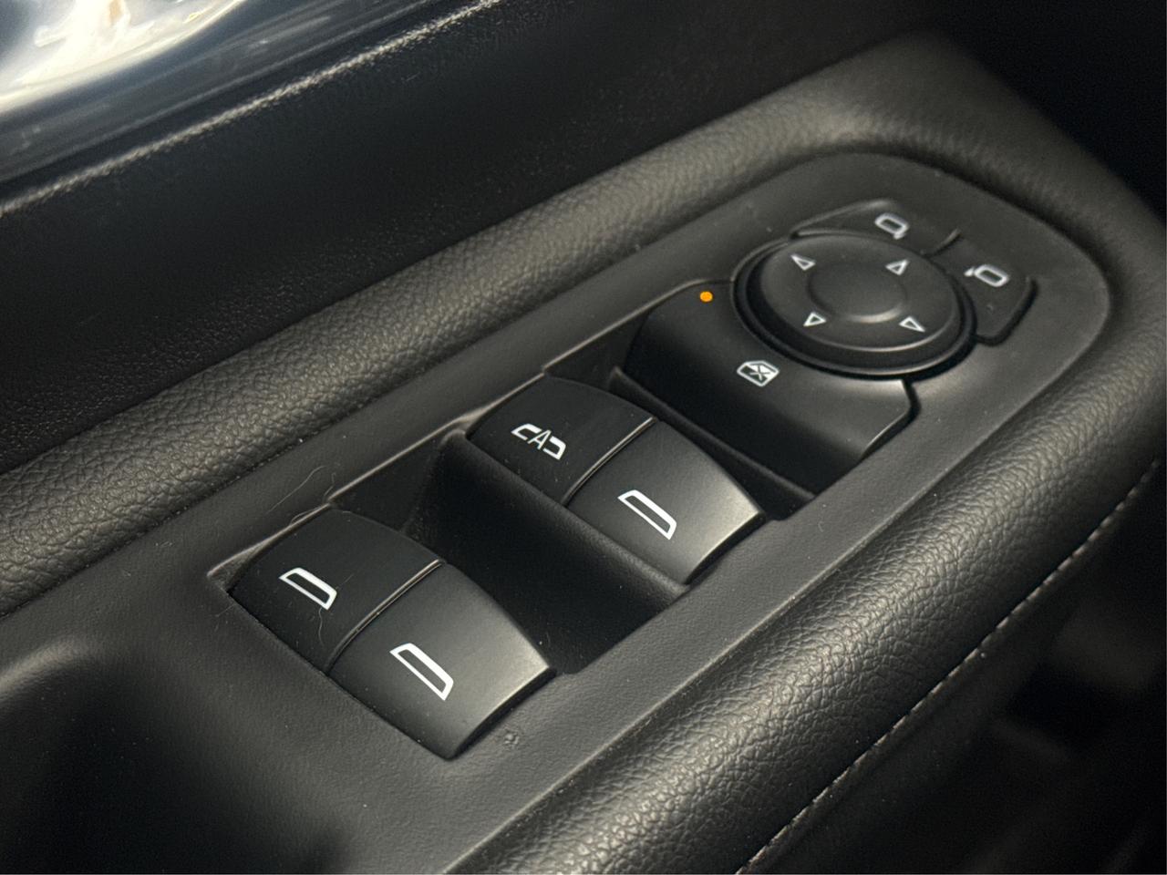 2024 GMC Terrain AWD HEATED SEATS REMOTE START WE FINANCE ALL CREDT Photo