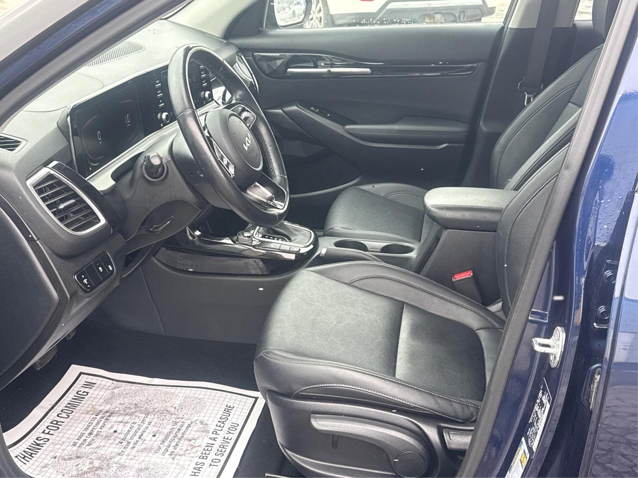 2024 Kia Seltos AWD SUNROOF HEATED SEATS! WE FINANCE ALL CREDIT Photo