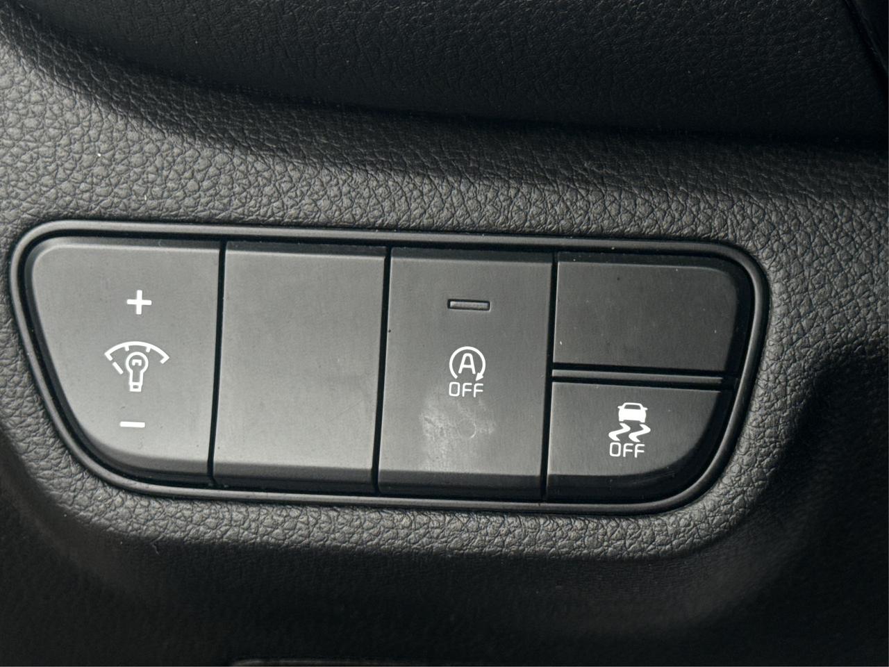 2024 Kia Seltos AWD SUNROOF HEATED SEATS! WE FINANCE ALL CREDIT Photo