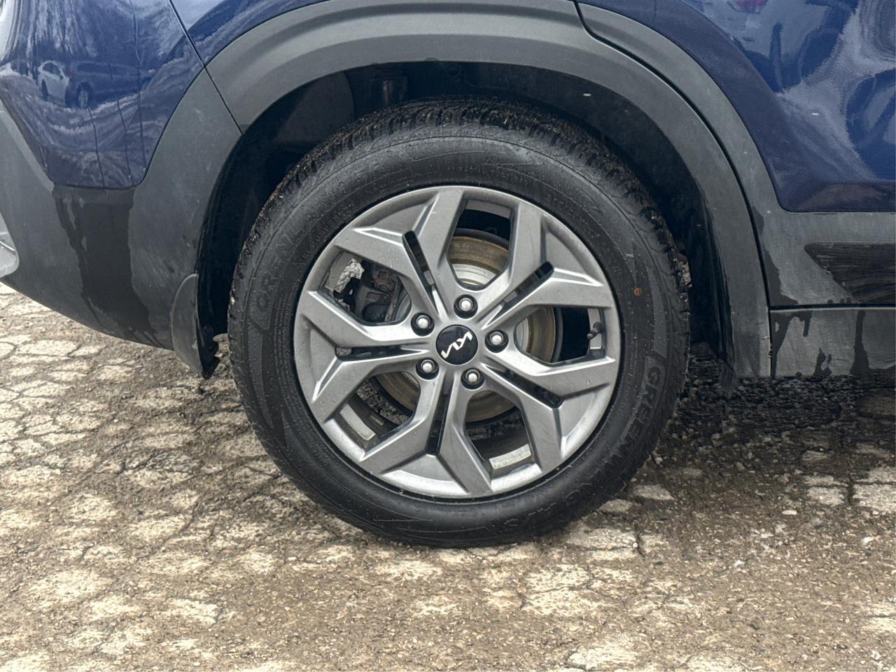 2024 Kia Seltos AWD SUNROOF HEATED SEATS! WE FINANCE ALL CREDIT Photo