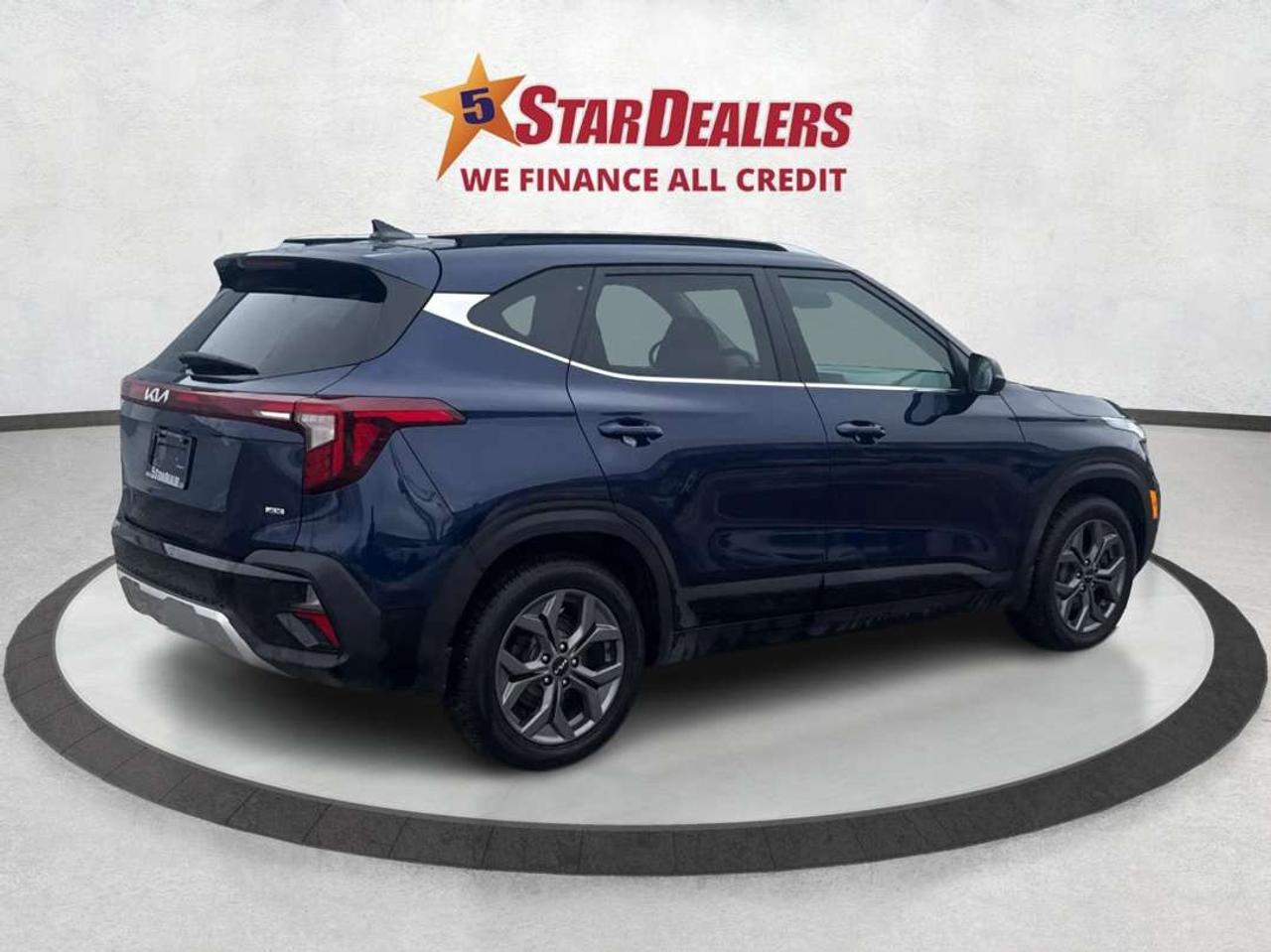 2024 Kia Seltos AWD SUNROOF HEATED SEATS! WE FINANCE ALL CREDIT Photo