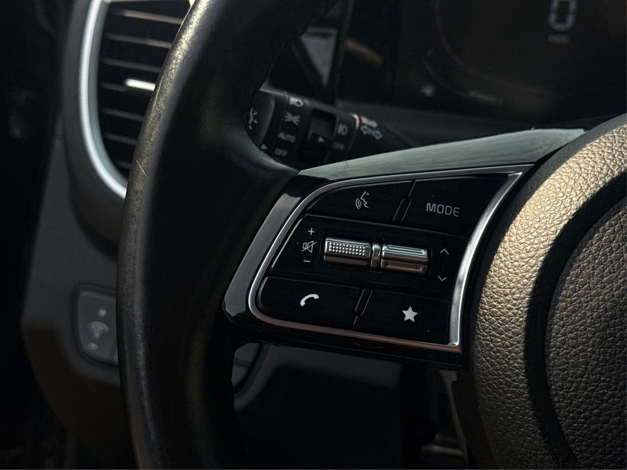 2024 Kia Seltos AWD SUNROOF HEATED SEATS! WE FINANCE ALL CREDIT Photo