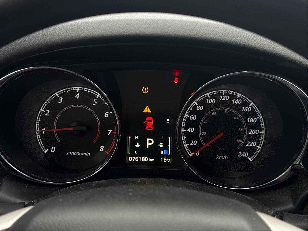 2024 Mitsubishi RVR AWD HEATED SEATS MINT WE FINANCE ALL CREDIT! Photo