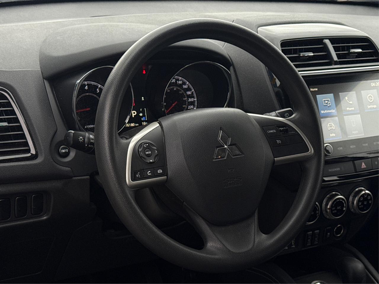 2024 Mitsubishi RVR AWD HEATED SEATS MINT WE FINANCE ALL CREDIT! Photo