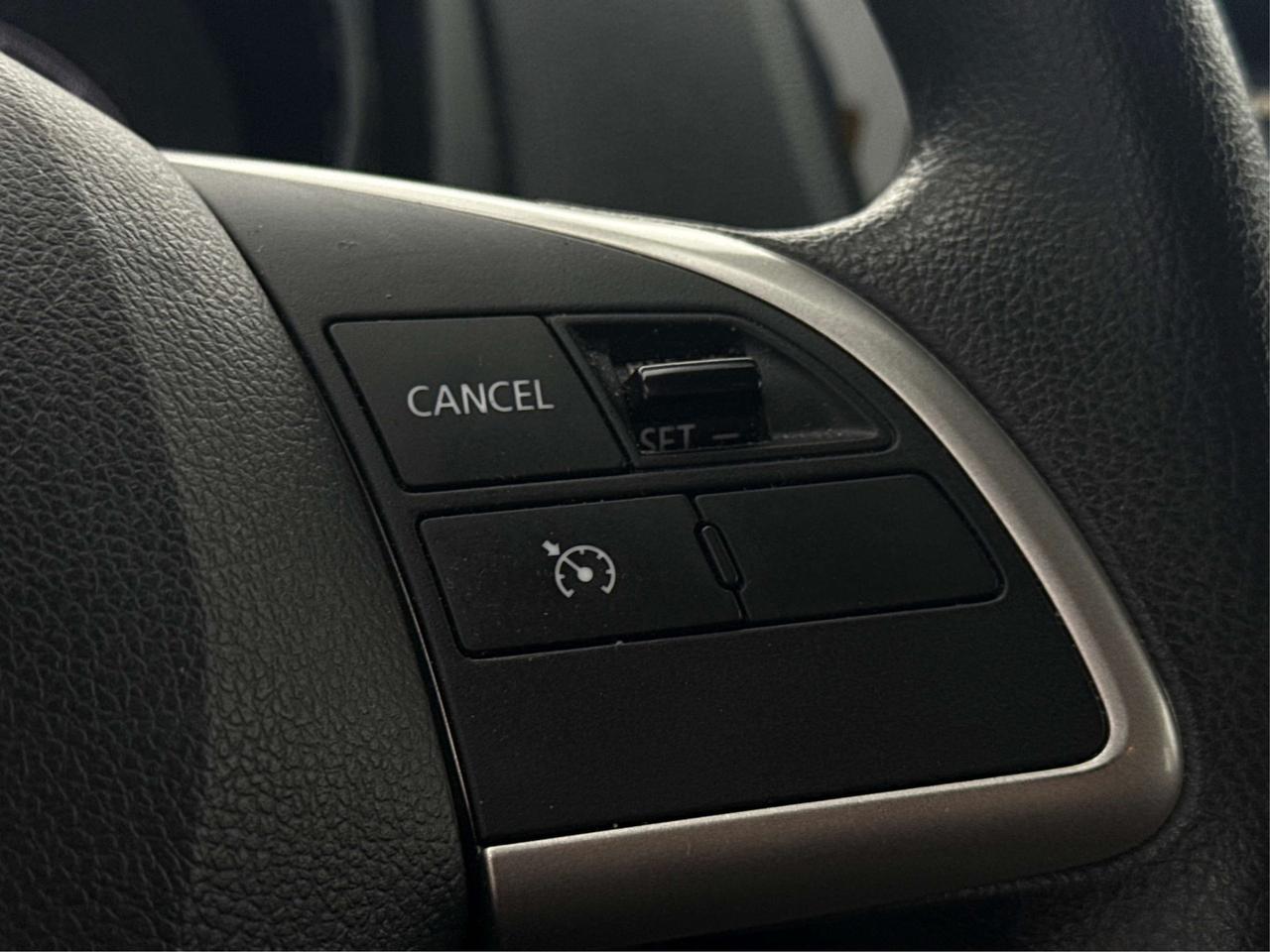 2024 Mitsubishi RVR AWD HEATED SEATS MINT WE FINANCE ALL CREDIT! Photo