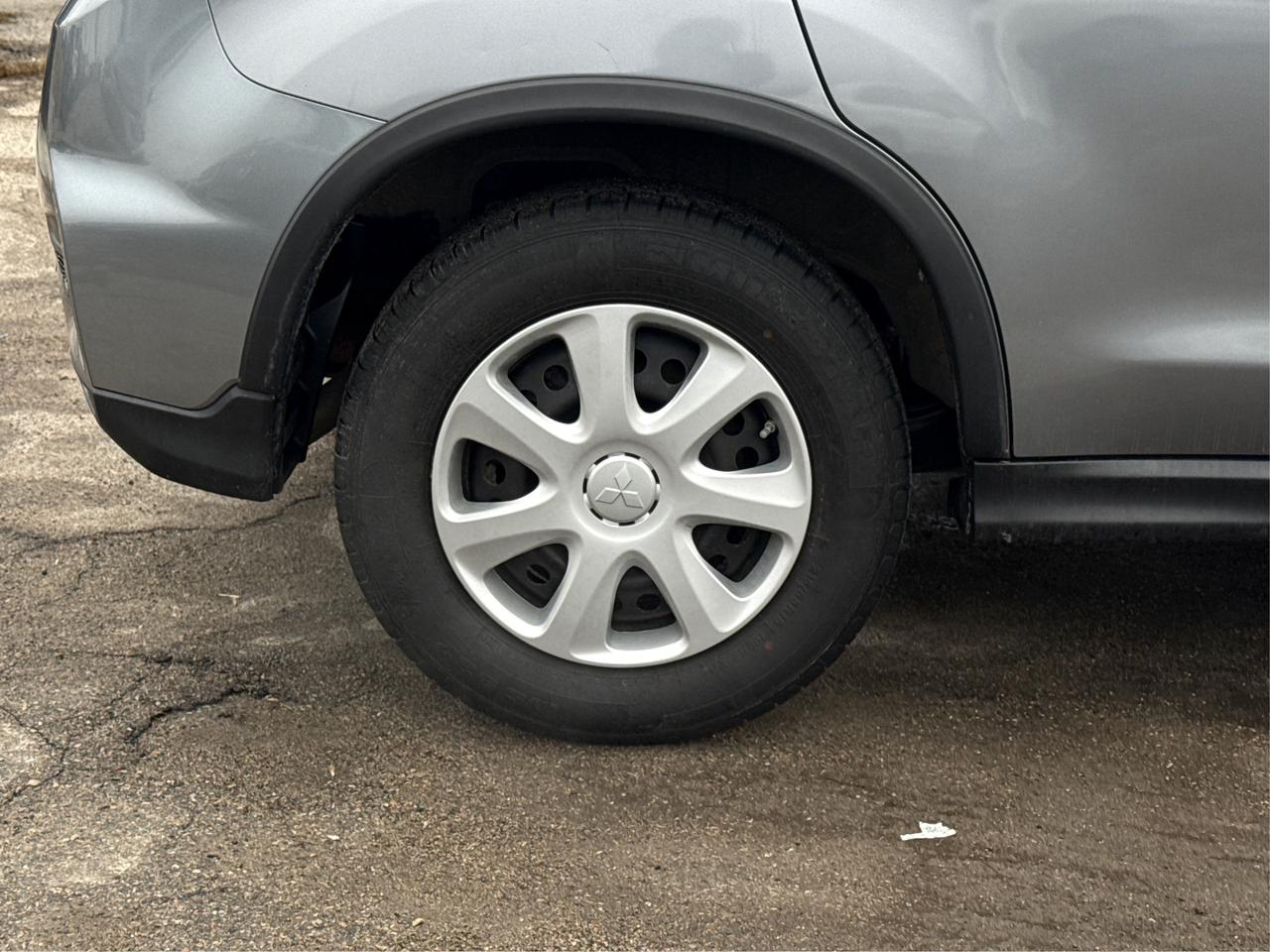 2024 Mitsubishi RVR ES AWD HEATED SEATS LOADED WE FINANCE ALL CREDIT Photo