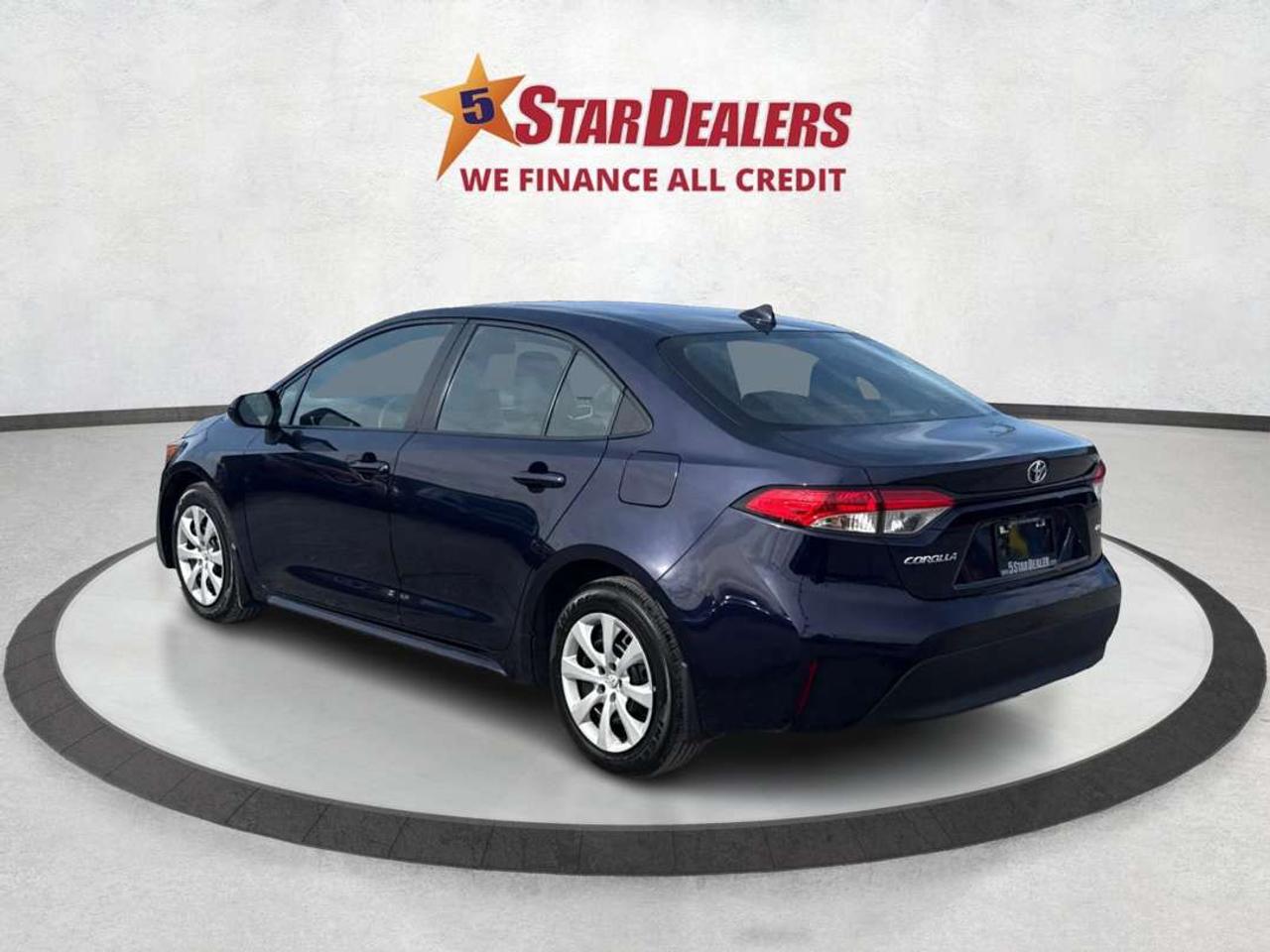 2024 Toyota Corolla LE CLEAN LOW KM MUST SEE WE FINANCE ALL CREDIT! Photo
