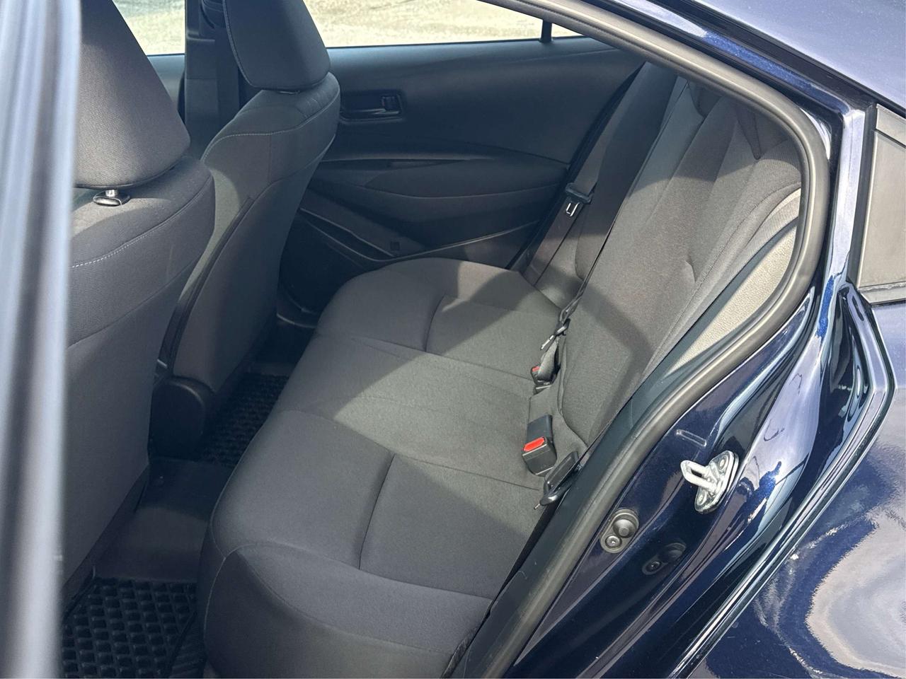 2024 Toyota Corolla LE CLEAN LOW KM MUST SEE WE FINANCE ALL CREDIT! Photo