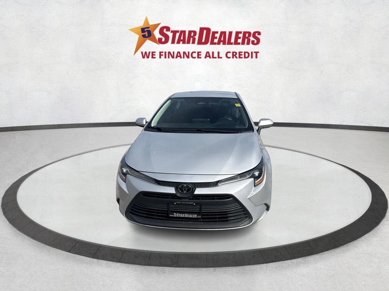2024 Toyota Corolla LE HEATED SEATS MINT! WE FINANCE ALL CREDIT! Photo