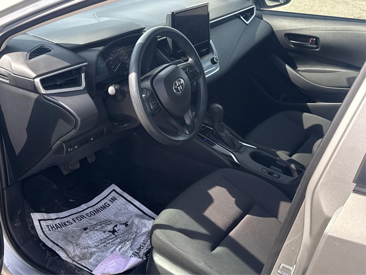 2024 Toyota Corolla LE HEATED SEATS MINT! WE FINANCE ALL CREDIT! Photo