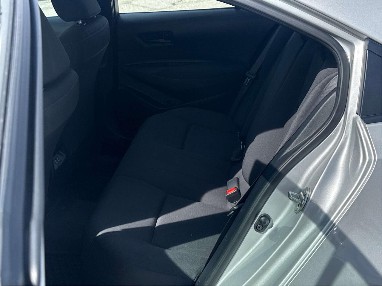 2024 Toyota Corolla LE HEATED SEATS MINT! WE FINANCE ALL CREDIT! Photo
