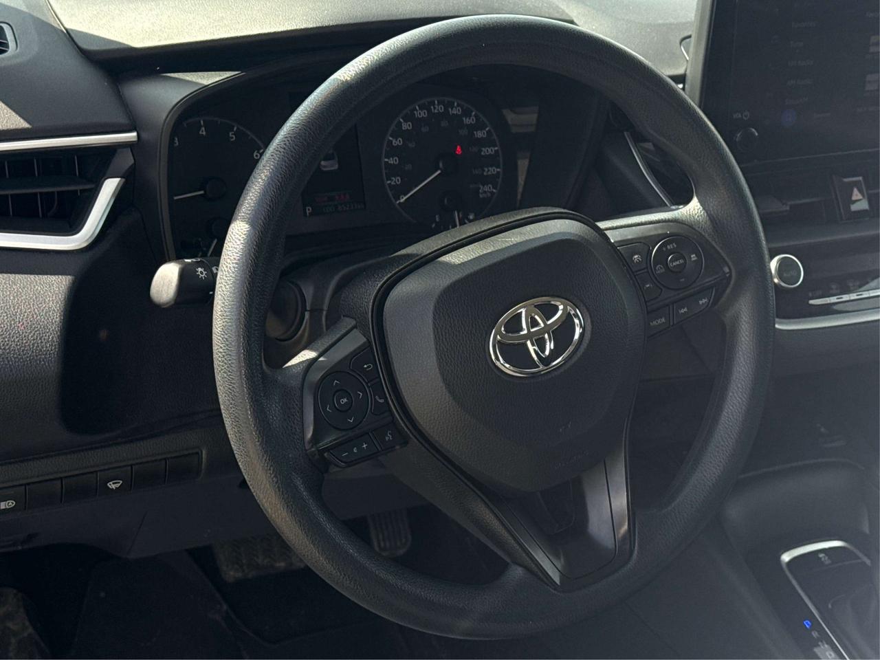 2024 Toyota Corolla LE HEATED SEATS MINT! WE FINANCE ALL CREDIT! Photo