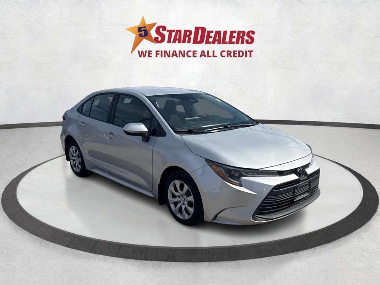 2024 Toyota Corolla LE HEATED SEATS MINT! WE FINANCE ALL CREDIT! Photo