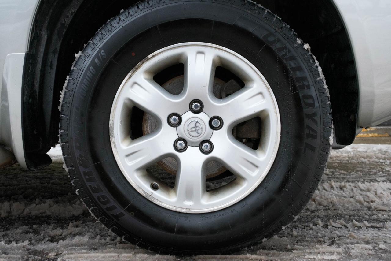 2003 Toyota Highlander Limited V6 4WD   Low Mileage Photo