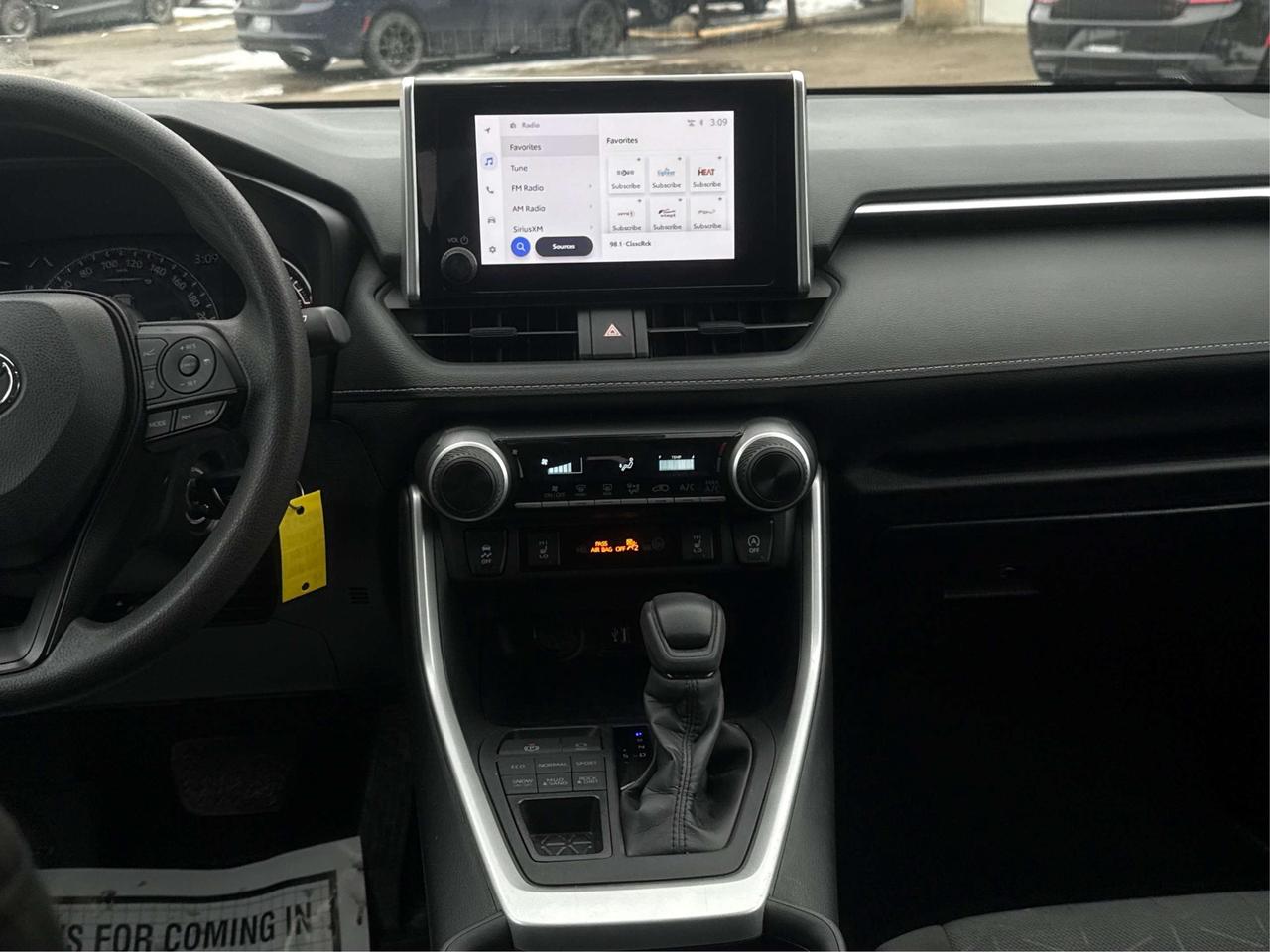2024 Toyota RAV4 LE AWD CERTIFIED ! MINT! WE FINANCE ALL CREDIT Photo