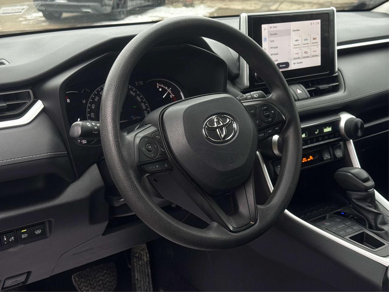 2024 Toyota RAV4 LE AWD CERTIFIED ! MINT! WE FINANCE ALL CREDIT Photo