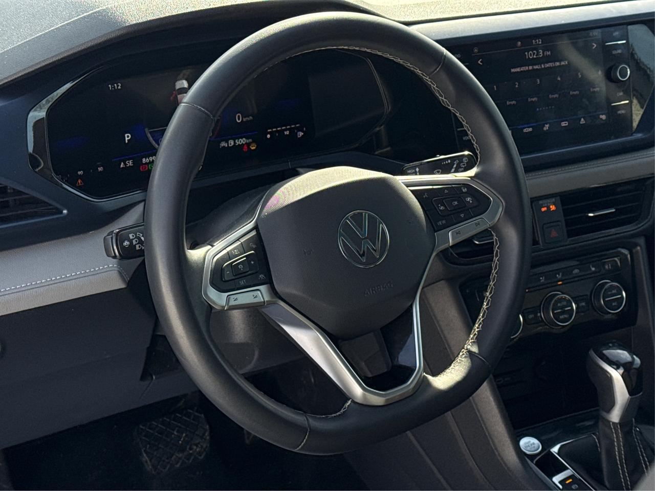 2024 Volkswagen Taos HEATED SEATS REMOTE START WE FINANCE ALL CREDIT Photo