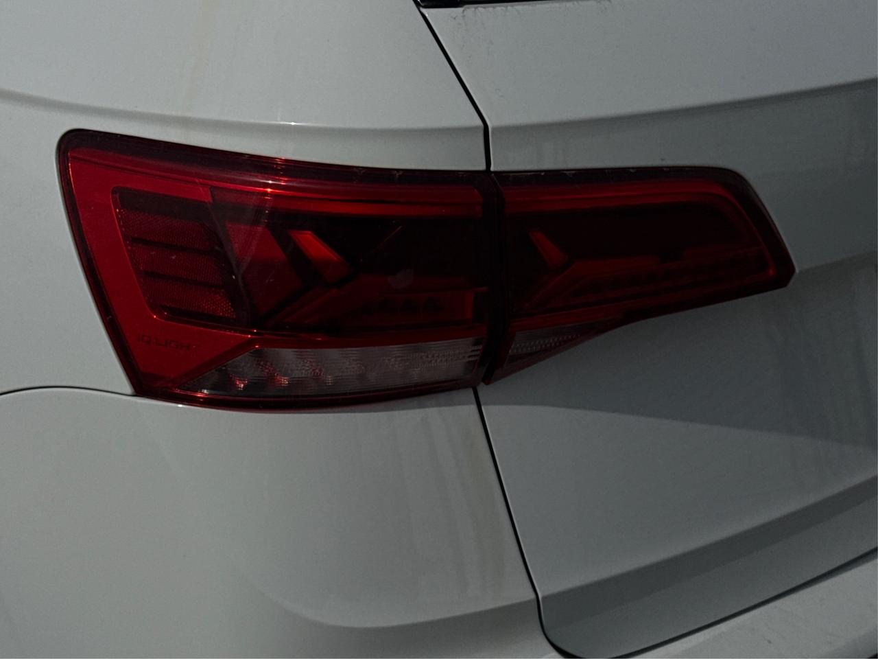 2024 Volkswagen Taos POWER & HEATED SEATS LOW KMS WE FINANCE ALL CREDIT Photo