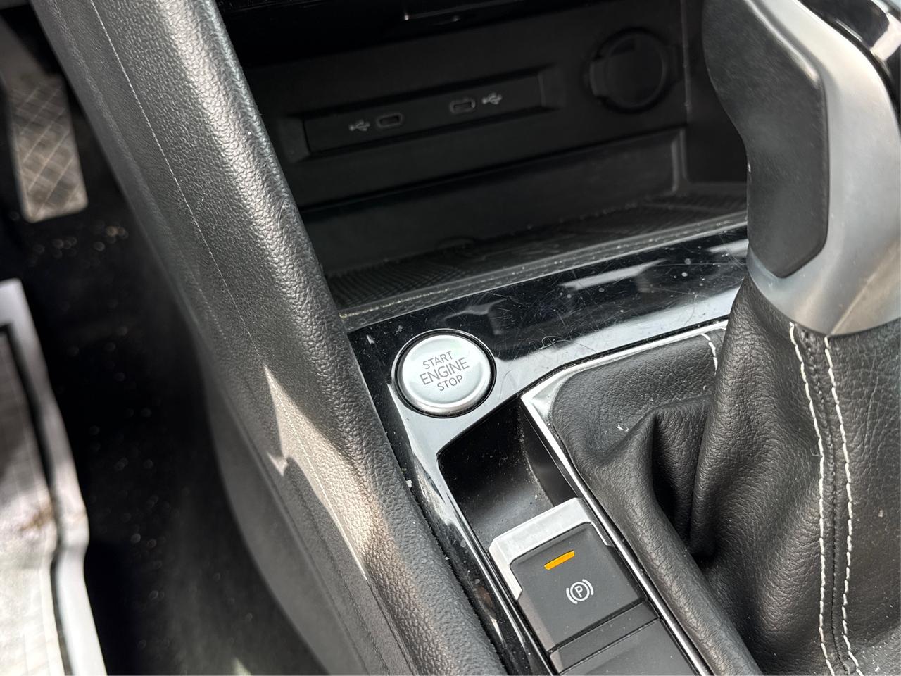 2024 Volkswagen Taos POWER & HEATED SEATS LOW KMS WE FINANCE ALL CREDIT Photo