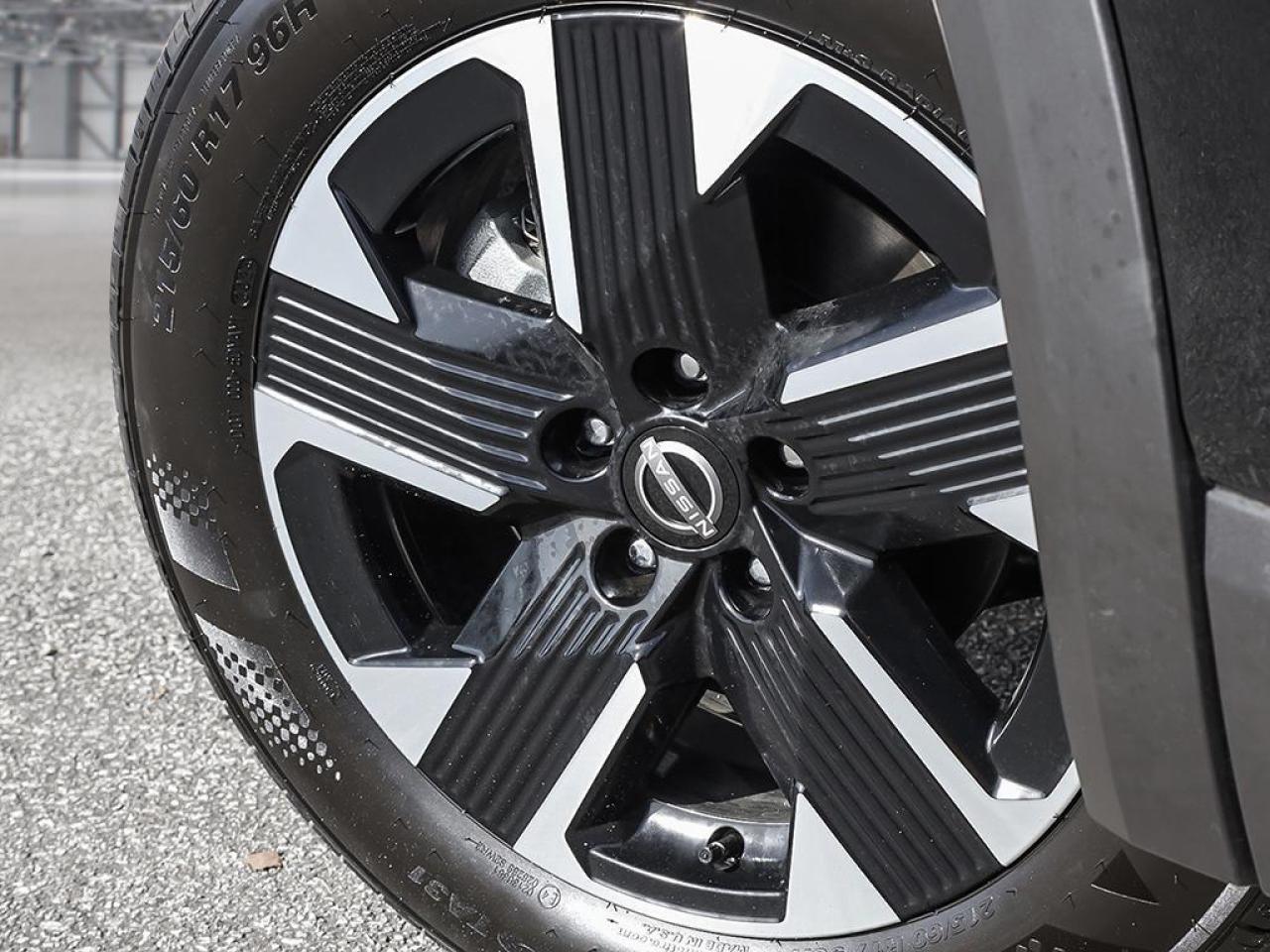 2025 Nissan Kicks SV Photo