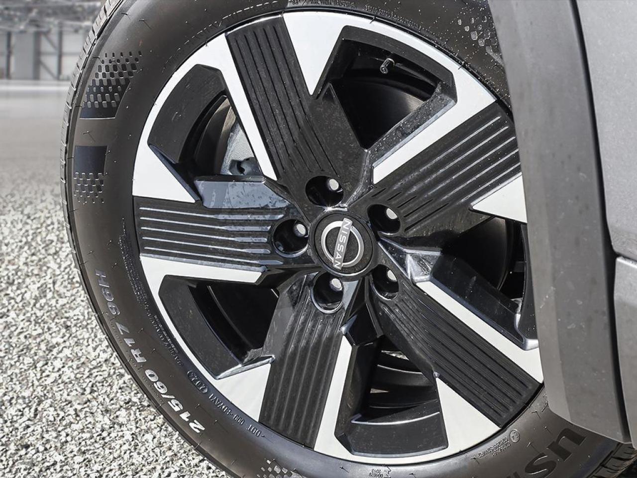 2025 Nissan Kicks SV Photo