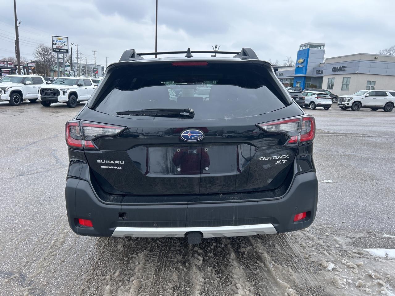 2023 Subaru Outback Limited XT Photo