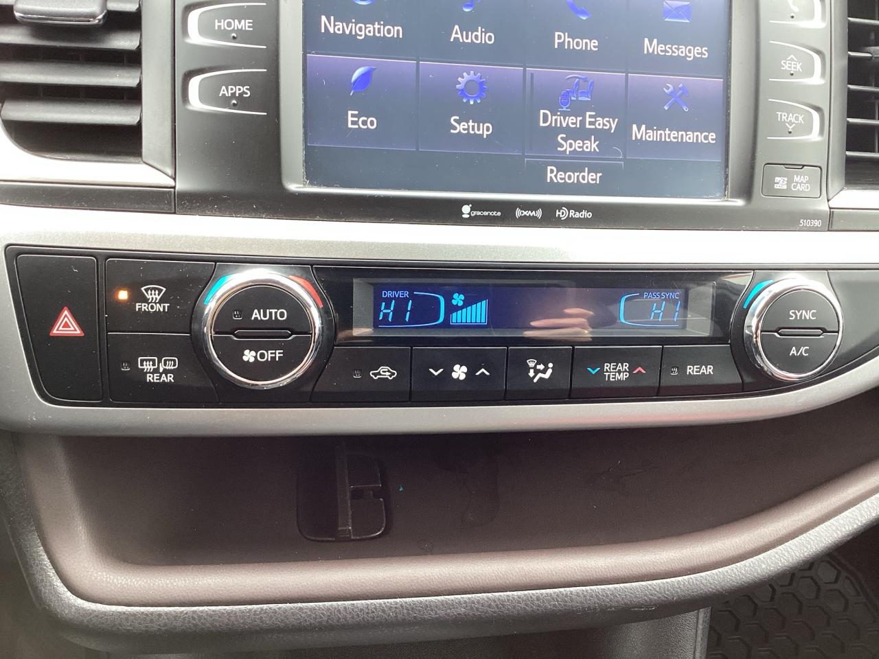 2019 Toyota Highlander AWD XLE Photo